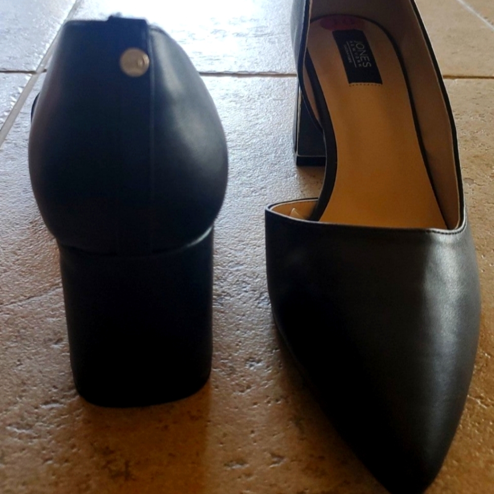 Black Block Pumps